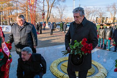 Слава защитникам Отечества!